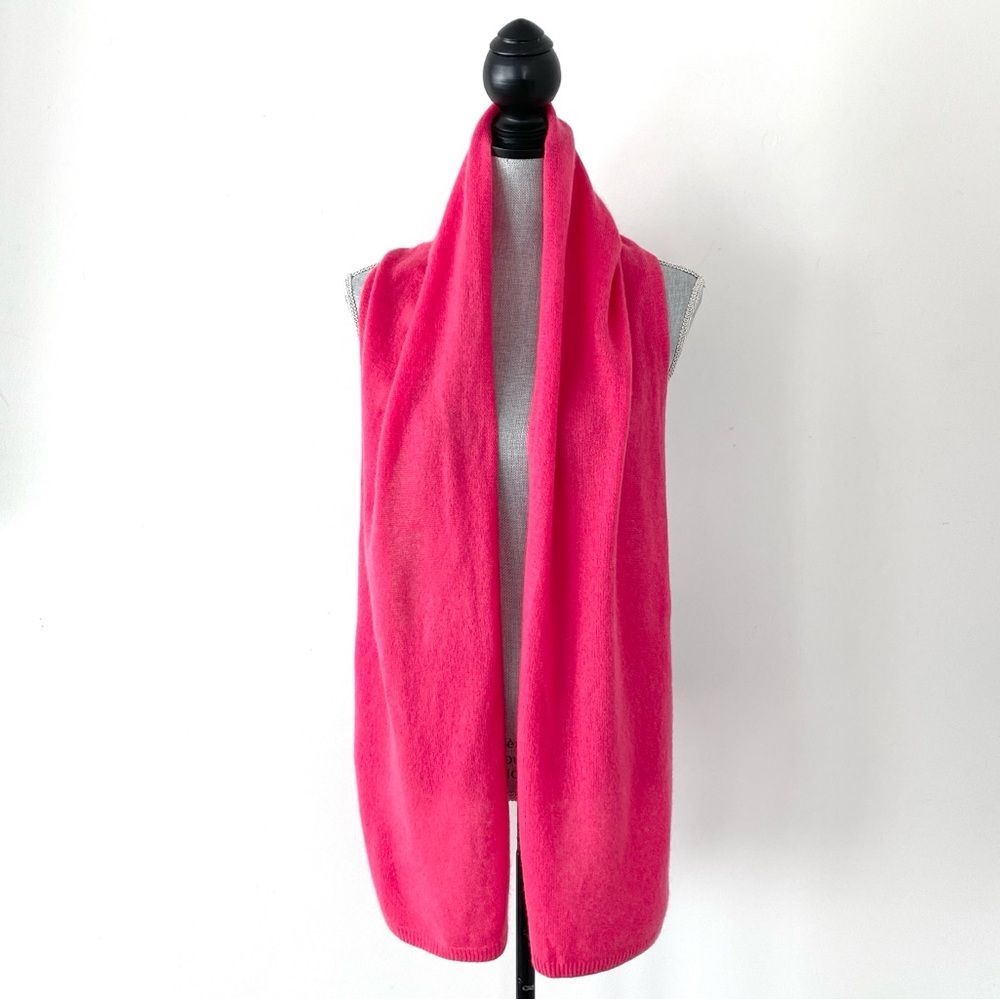 Hannah Rose Fuchsia Pink 100% Cashmere Lightweight Scarf Quiet Luxury Classic